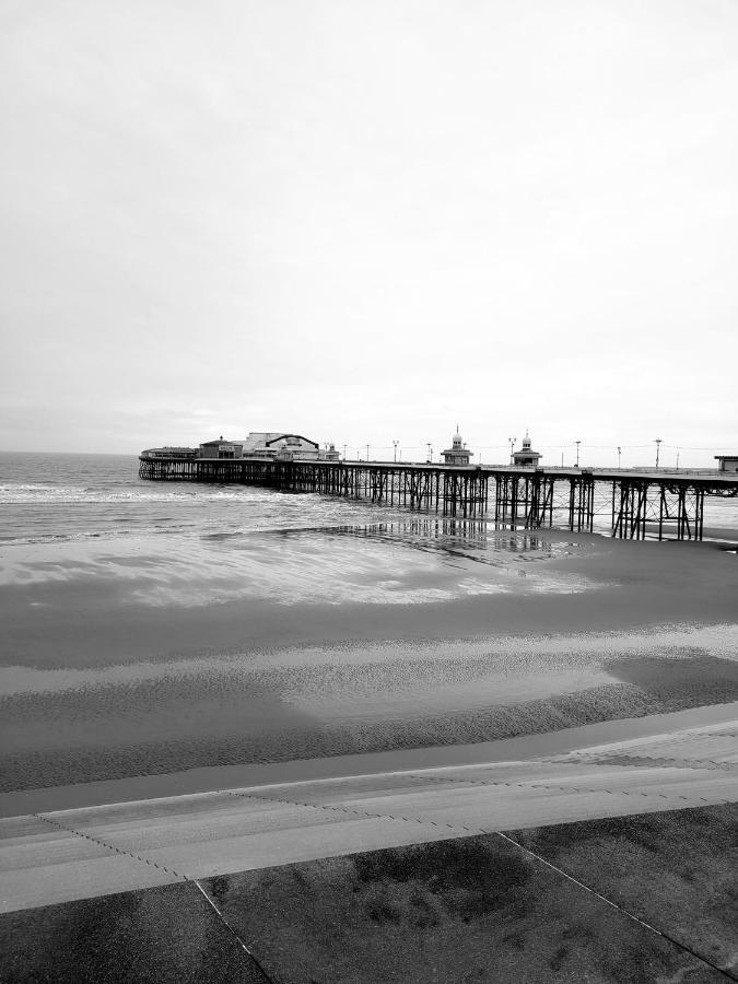 The Clevedon Bed & Breakfast Blackpool Luaran gambar